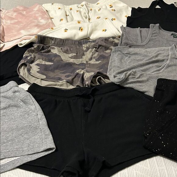 LOT of Target Brand Loungewear and Others - Picture 8 of 10